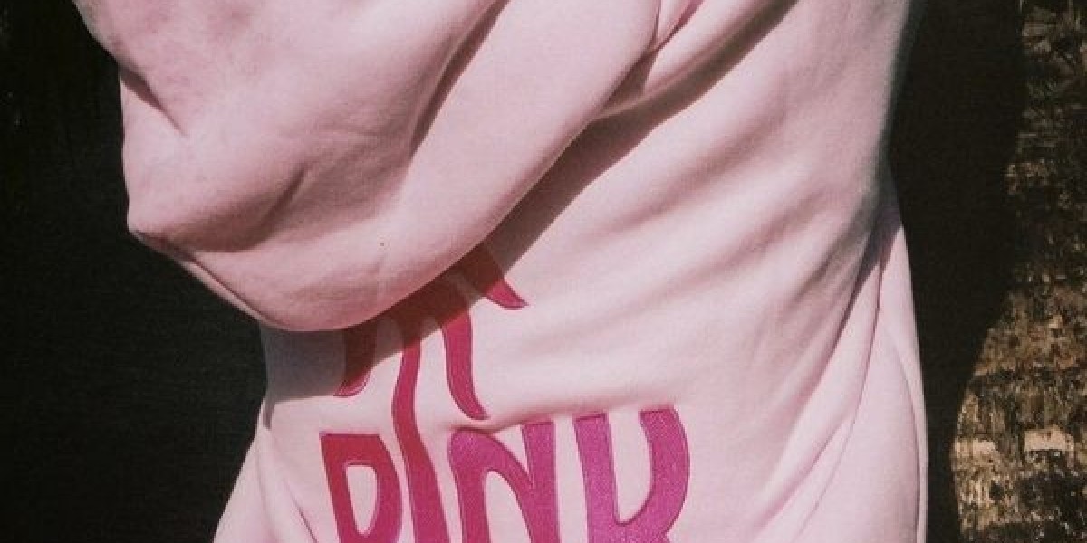 Streetwear Fans Can’t Stop Talking Pink Palm Puff