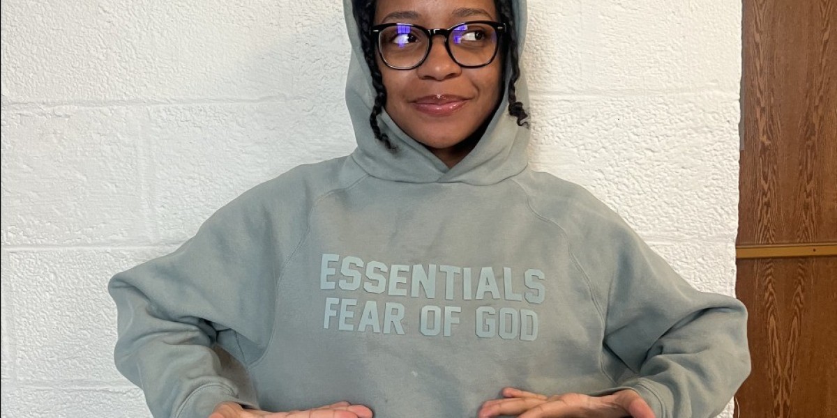 What Essentials Tracksuit Cuffs Reveal About Overall Fit