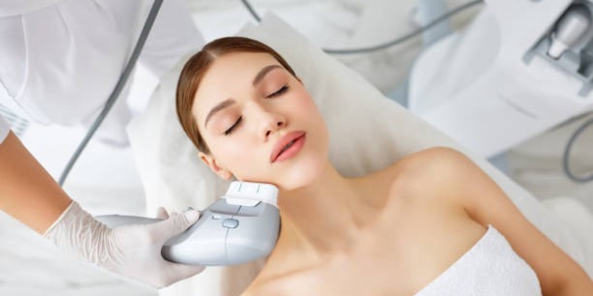 ما الفرق بين الهايفو والليزر لشد البشرة وأيهما أفضل لك؟