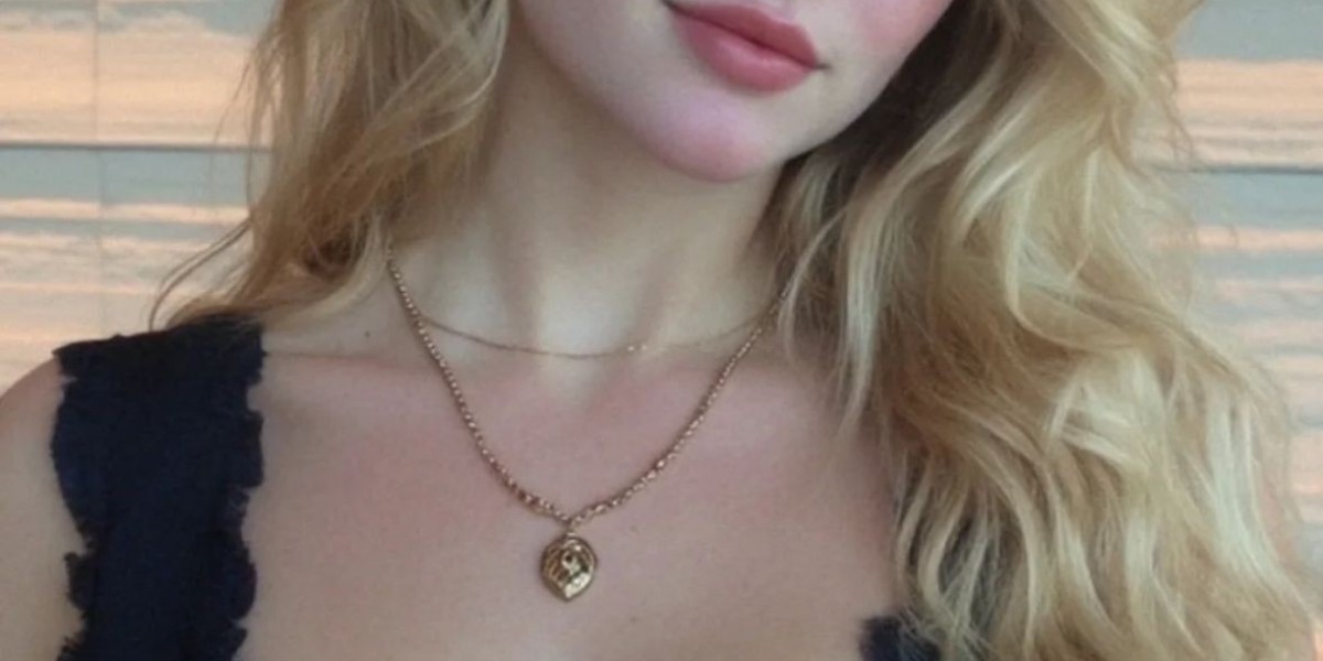 Booking Kolkata Escorts Safely: Tips for Privacy and Comfort