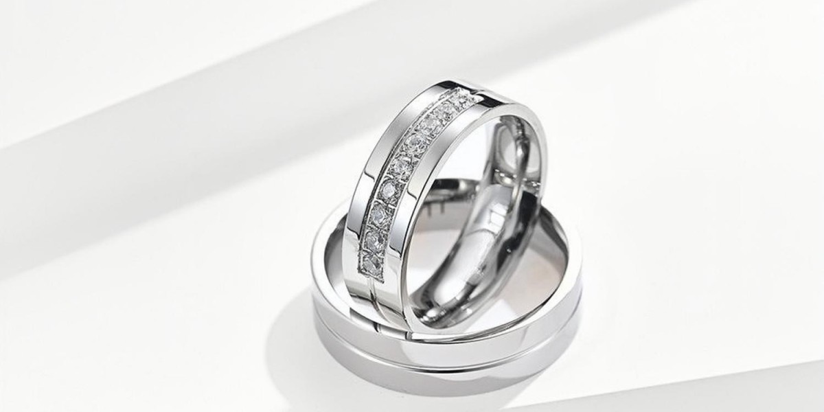 Nine Top Engagement Ring Trends to Watch in 2026