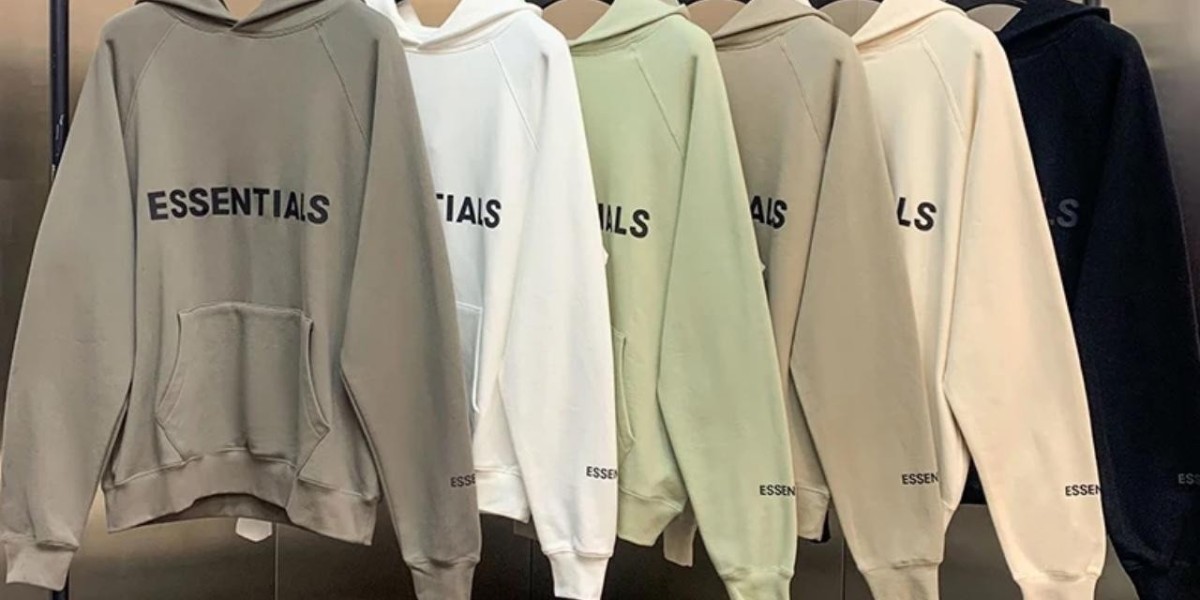 Essentials Hoodie Canada Stylish Urban Wear for Winter Days